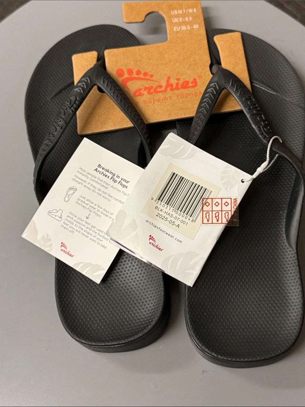 women’s Archie flip flops